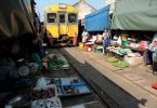 El Mercado de Mae Klong, una feria en las vías del tren